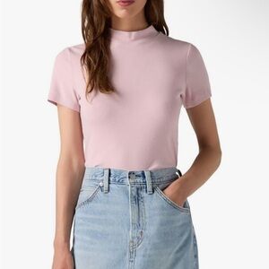 Levi's Womens Effortless Short Sleeve Tee Shirt
